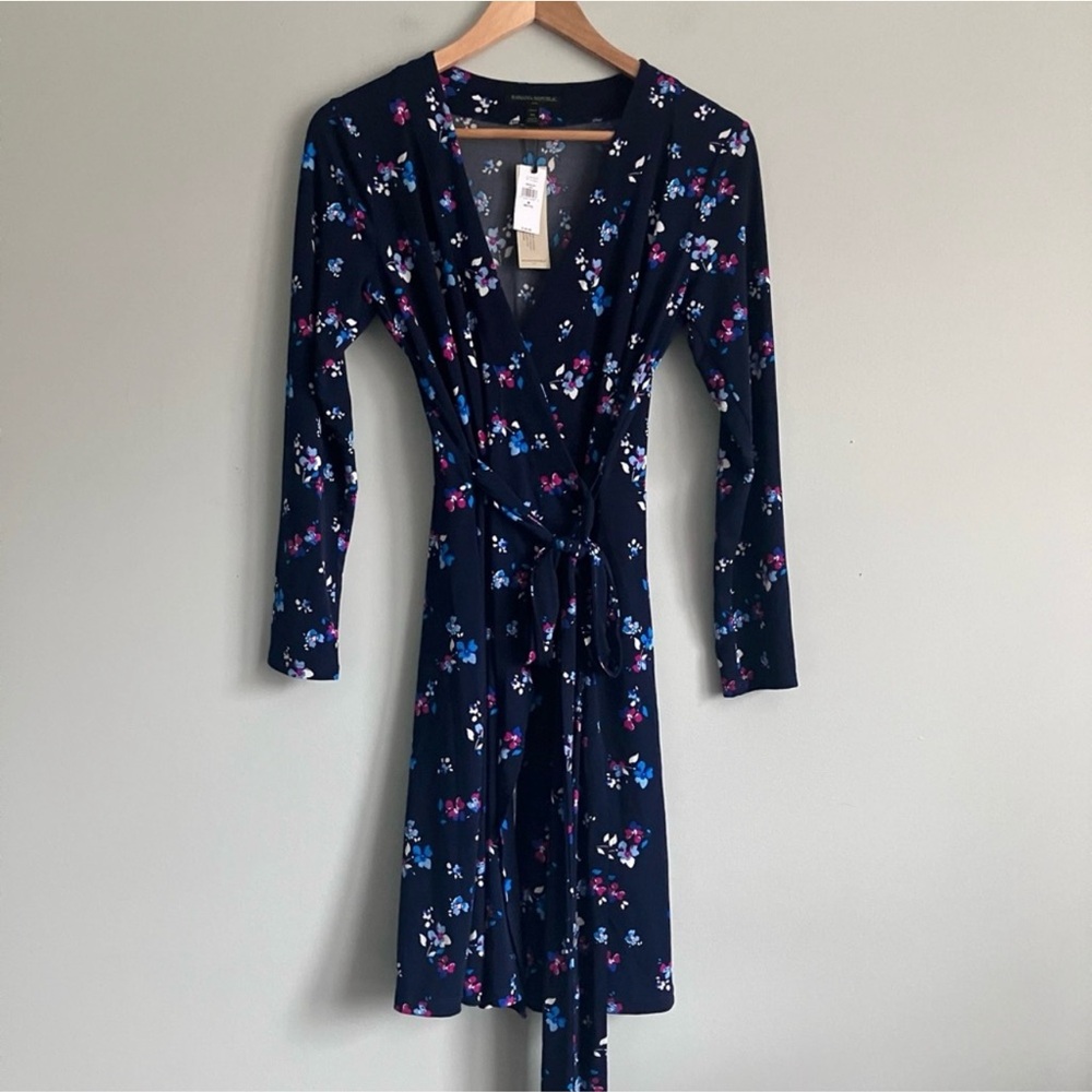 NWOT Banana Republic Navy Floral Long Sleeve Dress
